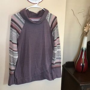 Maurices sweater size small
